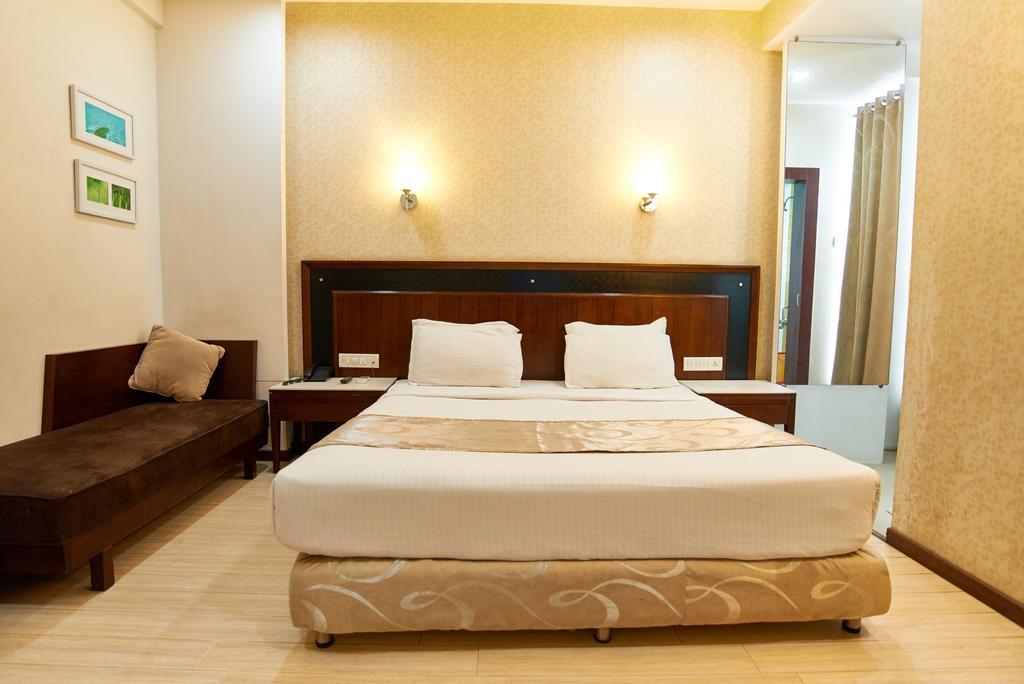 Hotel Sai Mahal Shirdi Εξωτερικό φωτογραφία